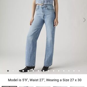 Levi's Light Blue Straight Leg High-Rise Jeans - Women